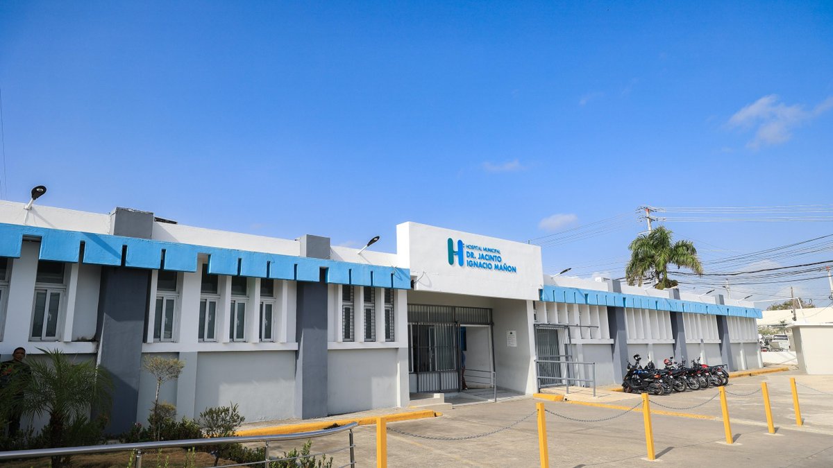 PortalDigitalRD's tweet photo. 🏥🇩🇴 El director del SNS, Julio Landrón, anunció mejoras para el Hospital Jacinto Ignacio Mañón, incluyendo una unidad de miniintensivo, climatización de áreas de espera y un remozamiento integral del centro.

#SNS #SaludPública #RepúblicaDominicana #GobiernoRD https://t.co/dol48H5PQf