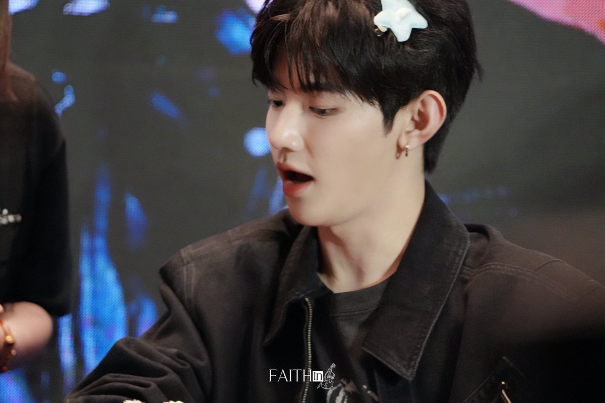Faith_in_725's tweet photo. 260730
😘

#장하오 
#章昊 
#ジャンハオ
#ZHANGHAO https://t.co/6HATcM4OM2