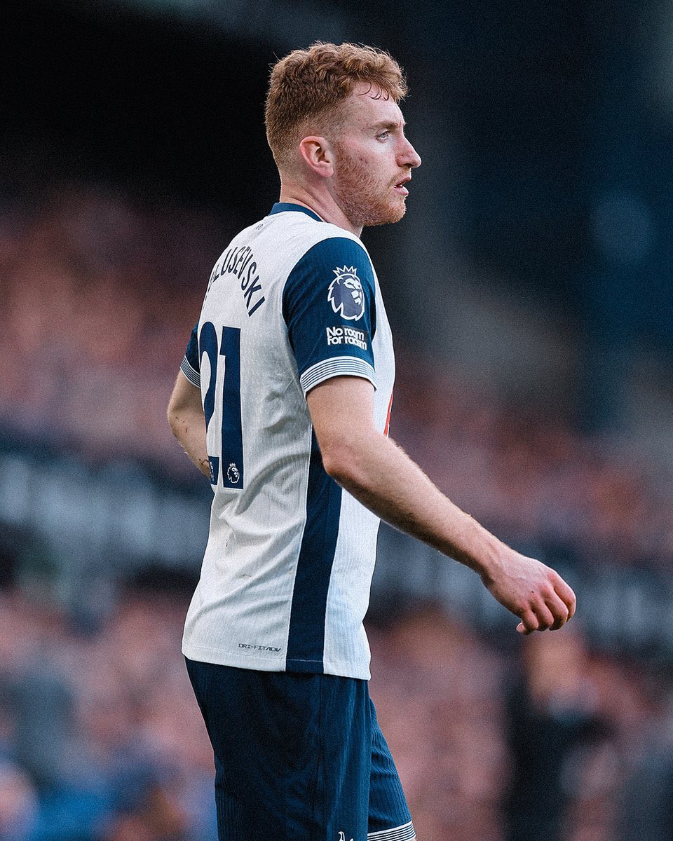 HotspurLane's tweet photo. 🚨🎙️ #THFC boss Roberto De Zerbi provides an update on Dejan Kulusevski: 👀

“Kulusevski fit and right, he's one of the best players we have in the squad," 

"I wouldn't like to put too much pressure on him to accelerate the process of rehab but I hope he can be available as early as possible." 💪🇸🇪

- Alasdair Gold