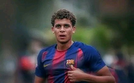 Vicky4Barca's tweet photo. We just found our new Haaland for free. 

Is there any need to buy Julian Alvarez or any number 9 again? https://t.co/CceTiYHMSA