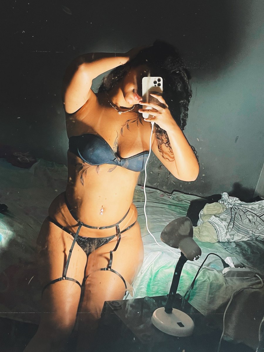 docyhoney's tweet photo. Tatuagens novas 😋🫣🫶🏾 postei tudo aqui ó 👉👉 https://t.co/HGiRzR6vo0 https://t.co/vJcrY3gRFQ