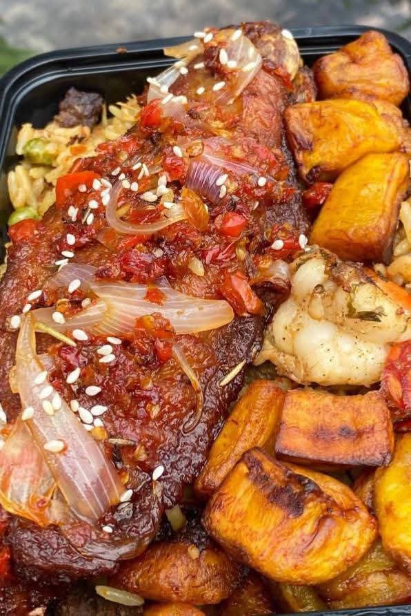 Sam_thecreative's tweet photo. How's today going my Mutuals. Let's do Lunch shall  we? https://t.co/resAgsuh5h