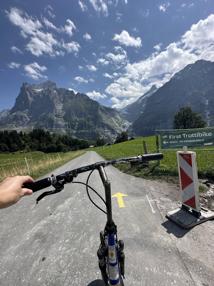 PUNP_3310's tweet photo. 🇨🇭 https://t.co/Plm0b4XLXI