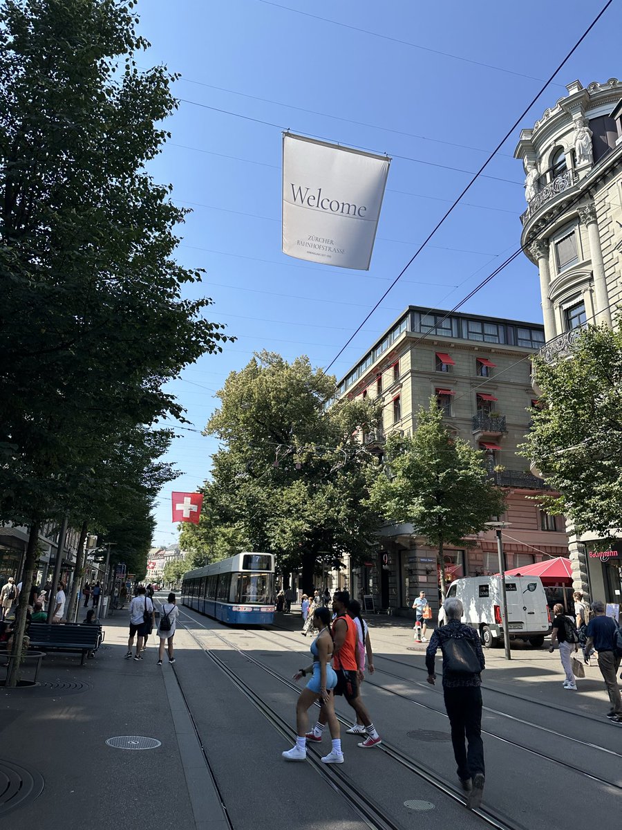 PUNP_3310's tweet photo. 🇨🇭 https://t.co/Plm0b4XLXI