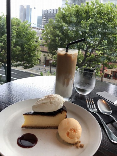 SamaraCannubge's tweet photo. 水曜日は特に疲れるから、晩酌の日本酒が染みるな。風呂上りでビールを一本空けたら、後はYouTubeでプロ野球の試合を観戦しながら、明日に備えて早めに寝るか。 https://t.co/FbgcuvRuZY