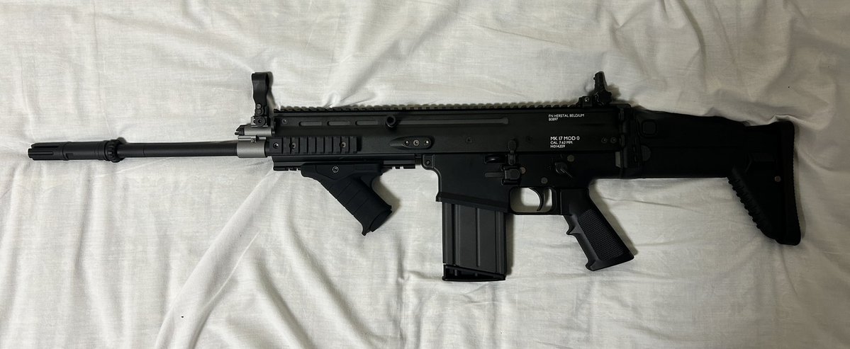 zzzzebra11's tweet photo. タルコフで1番好きなSCAR-H
ここからどんどん再現していく https://t.co/Z6wQaBoKX6