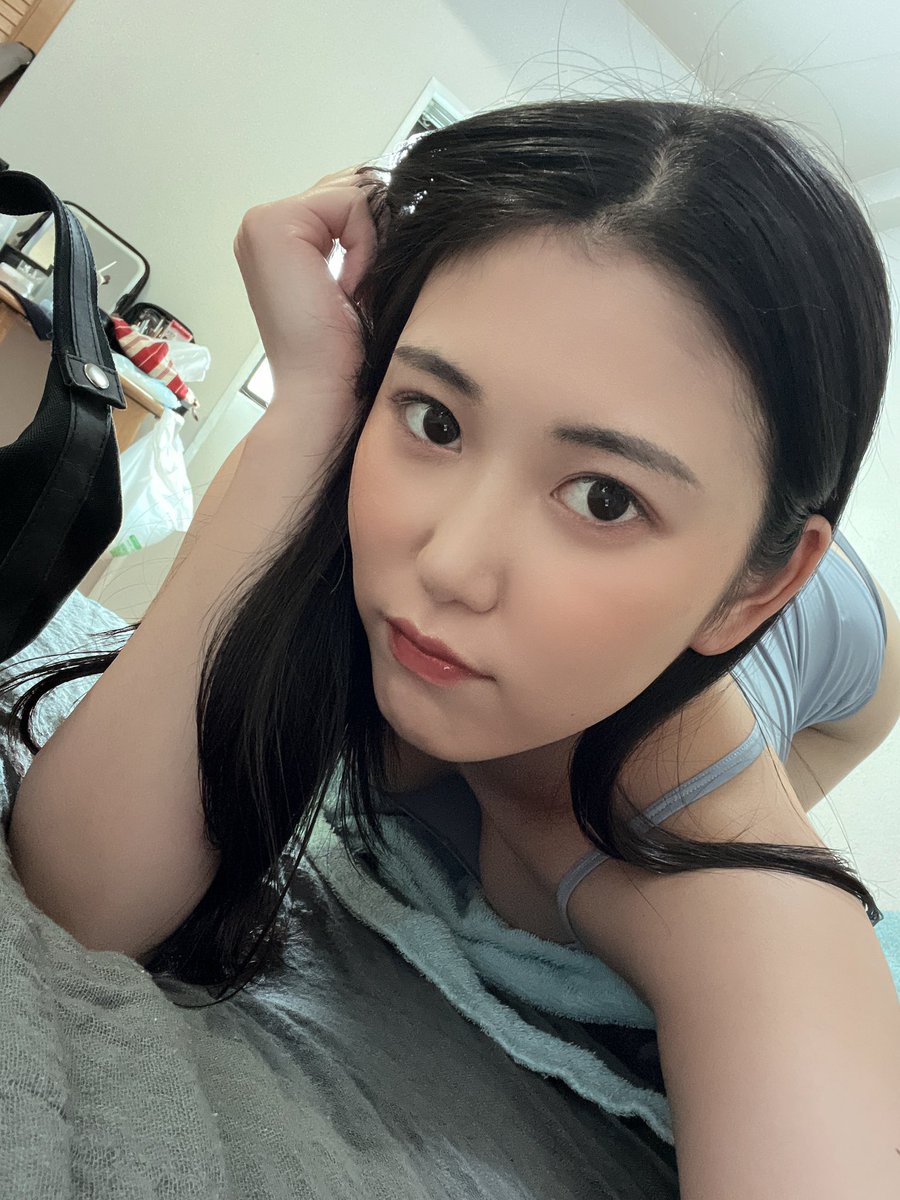 saegusa_rei's tweet photo. 久しぶりの投稿📷🤍

最近フォローしてくれた方もありがとうございます✨

これから少しずつ更新していくので、
よかったら仲良くしてください☺️

今日も一日お疲れさまでした🌙

リプや♡もらえたら嬉しいです🕊️

#自撮り #ポートレート #被写体 #モデル #撮影 #撮影モデル #写真好きな人と繋がりたい #フォロー歓迎 #こんばんは #今日の1枚