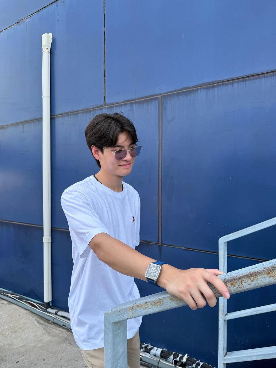 jeongsqueenlee's tweet photo. my berondong seger bgt kek es buah😋
#ingasavanund https://t.co/x7V1gUVQ7I