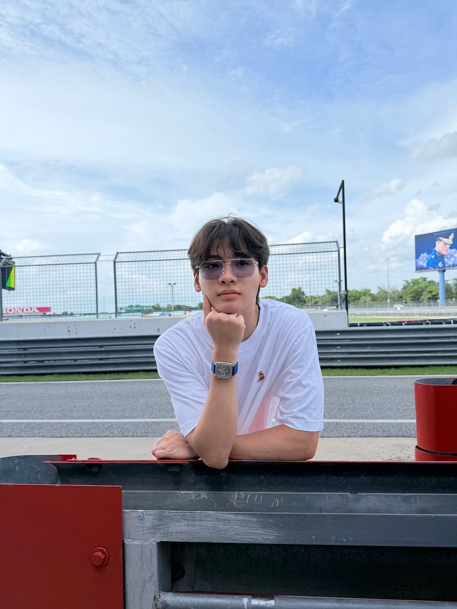 jeongsqueenlee's tweet photo. my berondong seger bgt kek es buah😋
#ingasavanund https://t.co/x7V1gUVQ7I