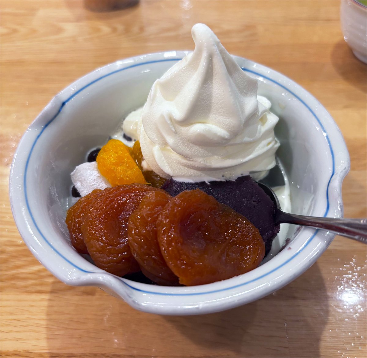 harumin0204's tweet photo. みはしで一人お疲れ様会。
杏クリームあんみつ。 https://t.co/LLetS50GzU