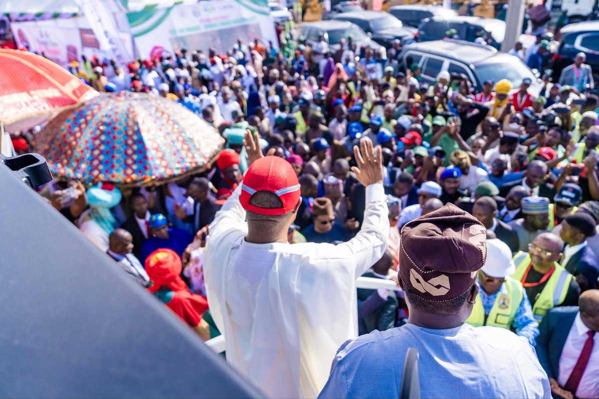 NMnasan's tweet photo. Thank You President @officialABAT, GCFR.

Thank You Governor Senator @ubasanius, CON.

@woye1 
@renoomokri 
@Abdool85 
@Abunaah 
@OzoMusty 
@Hunkuyi https://t.co/79cT6owWnZ