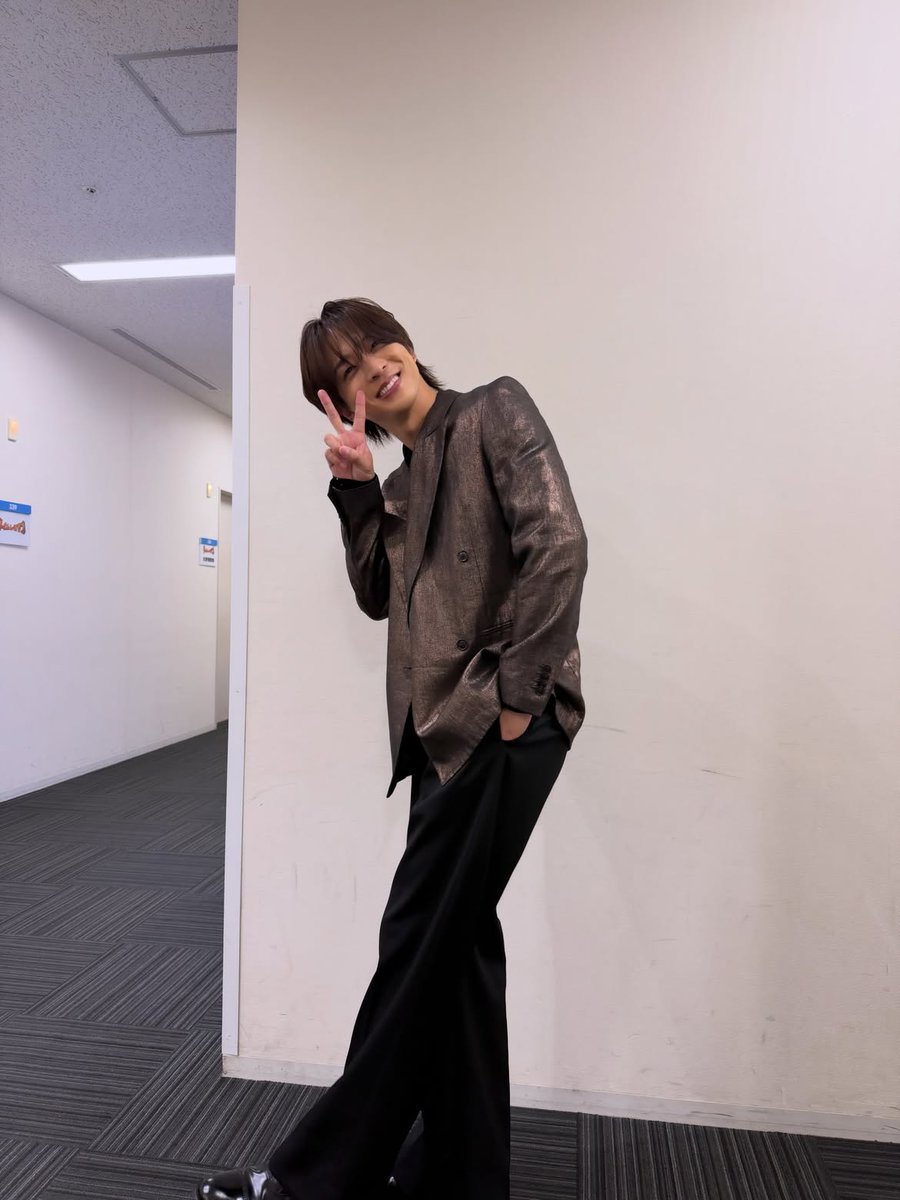 Fan_Takuto's tweet photo. ✌️✌️✌️

#ムール貝好きぃ https://t.co/7AVmOE4OGo