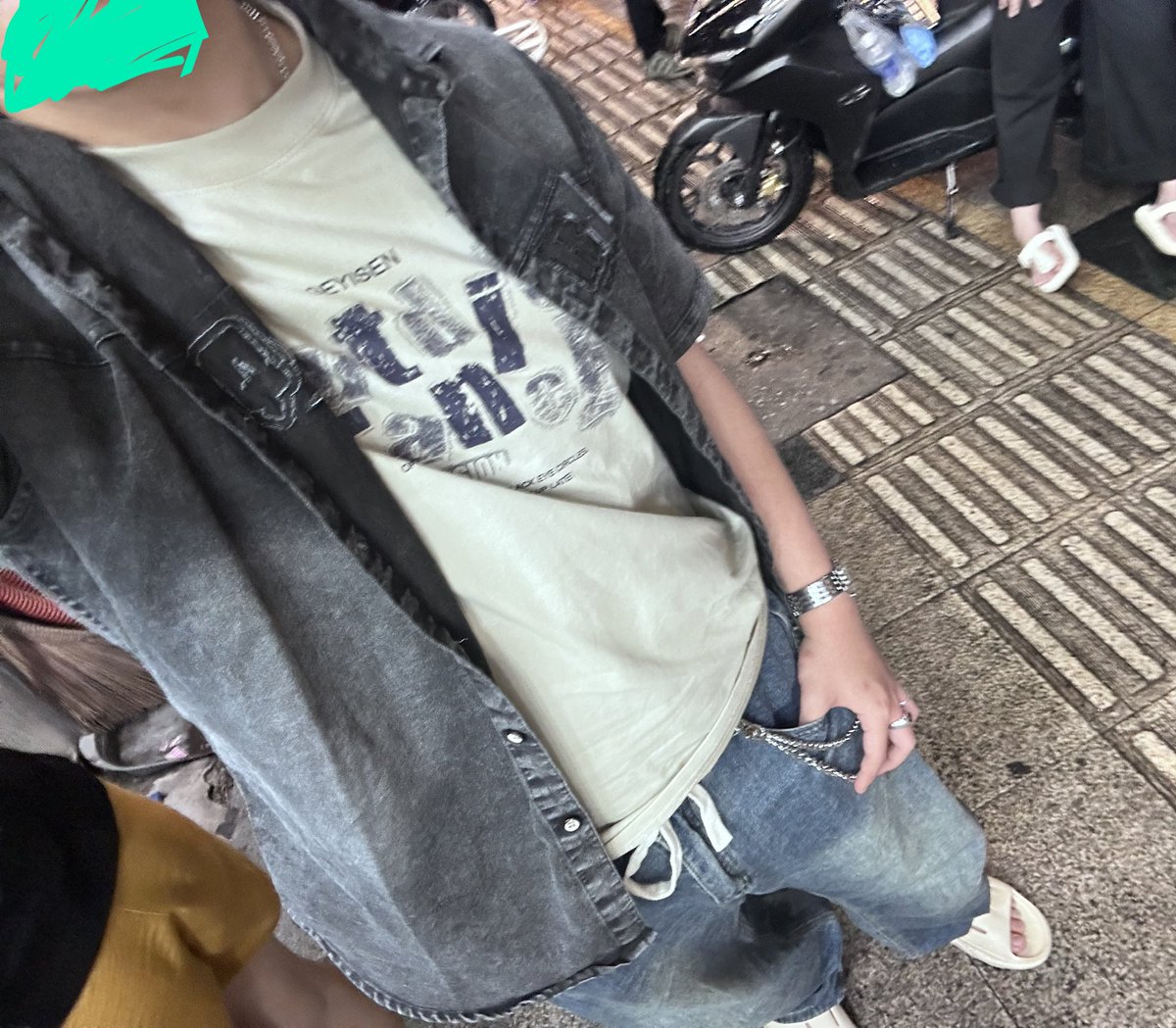 Hyperlasergpt's tweet photo. Rate the fit oomfs is this fire https://t.co/AJUmvhdd8H