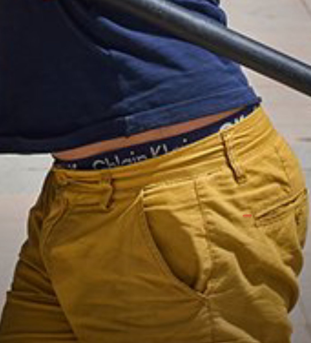 patrick_1968_'s tweet photo. @Telegraph In Calvin Klein underwear. Or is this just a bad AI generated image? https://t.co/kVKiYD7DwY