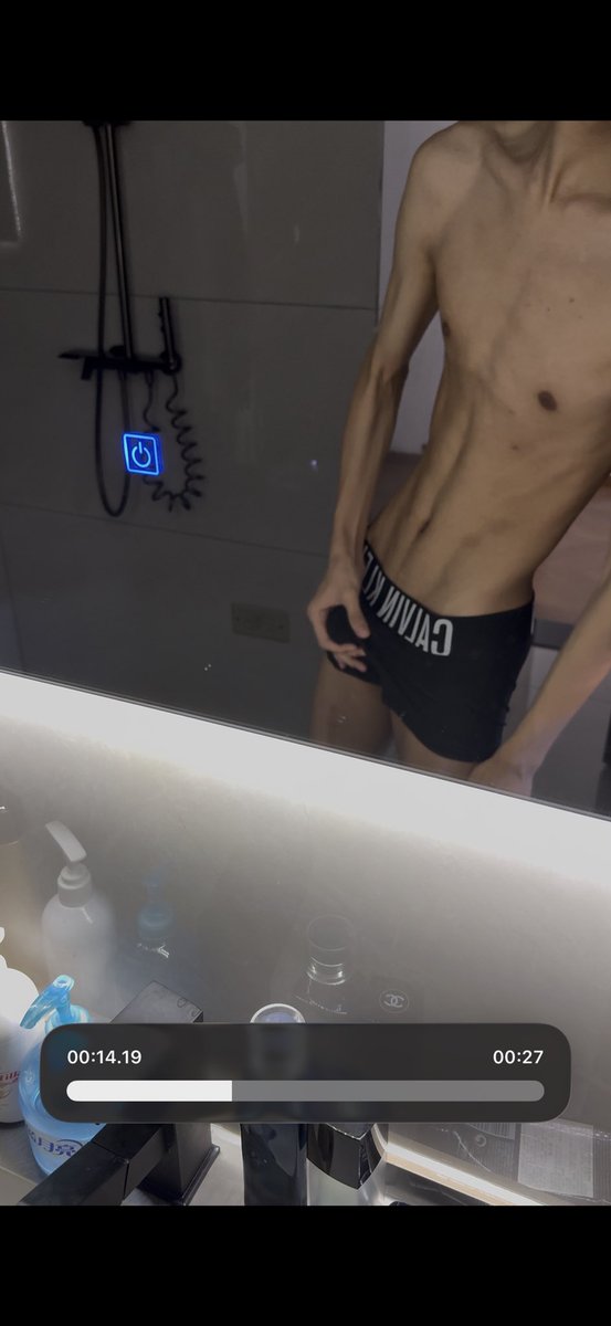 realvrkk's tweet photo. 嗨咯
#体育生 #gay #fyp https://t.co/QmVlsaKu5z