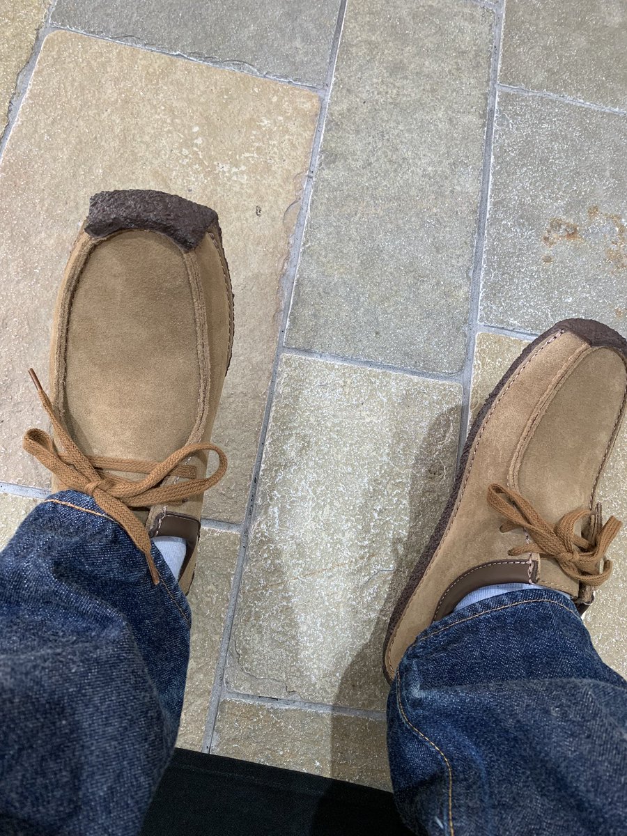 badluckbluesman's tweet photo. フレッドペリーのバッグ
クラークスのナタリー
カンゴールのハット

とイギリスのブランドのアイテムばかり購入。
自分が高校生の時はクラークスといえばデザートブーツより��タリーが人気だった印象

#クラークス
#カンゴール
#フレッドペリー https://t.co/RpWQcEUxGZ