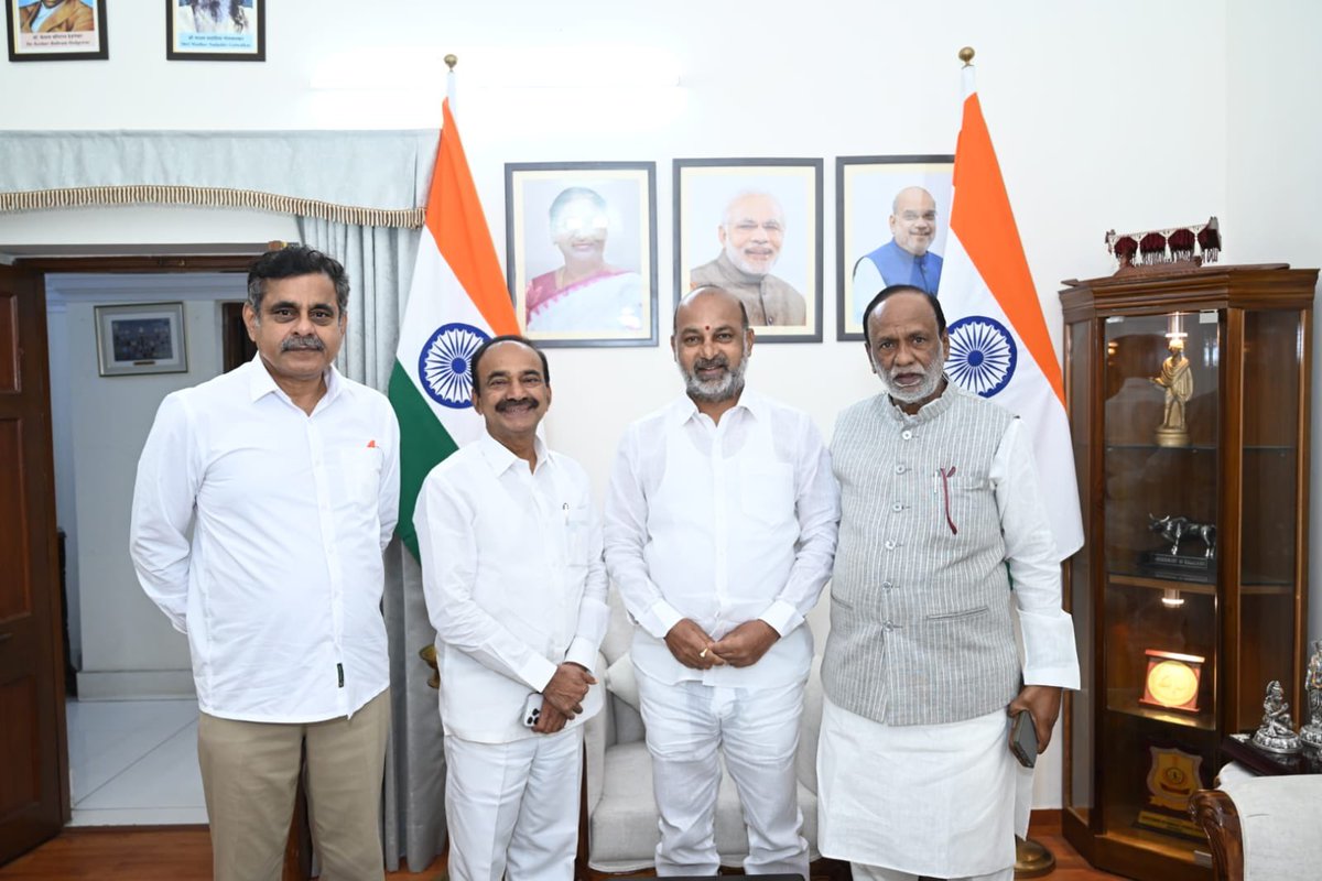 bandisanjay_bjp's tweet photo. A delightful lunch and an insightful interaction with Hon’ble MP’s Shri @drlaxmanbjp Anna, Shri @Eatala_Rajender Anna and @KVishReddy Anna at the Delhi residence. 
Good conversations always leave you with something to think about. https://t.co/AQgDXpUPfg