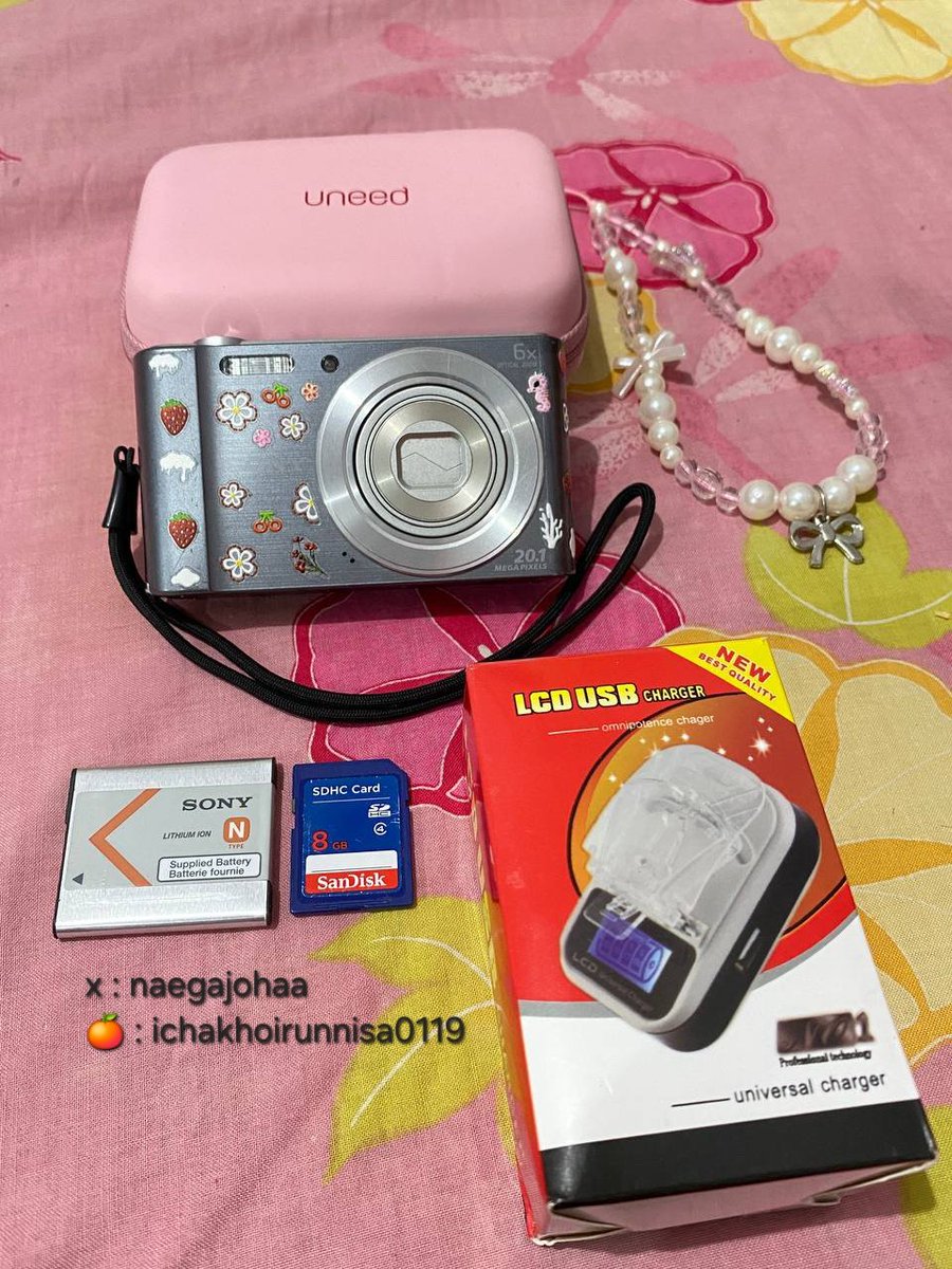 naegajohaa's tweet photo. ‼️ WTS//Want to sell ‼️

Digicam Sony DSC W810 

- Unit camera
- Battery
- Memori card 
- Charger universal (charger kodok)
- Camera case 

Minus :
- Ada titik hitam kecil di layar (gak ngaruh ke hasil)
- Lecet body (pemakaian wajar)

DM for price &amp; video condition https://t.co/6ghdzqCM5s
