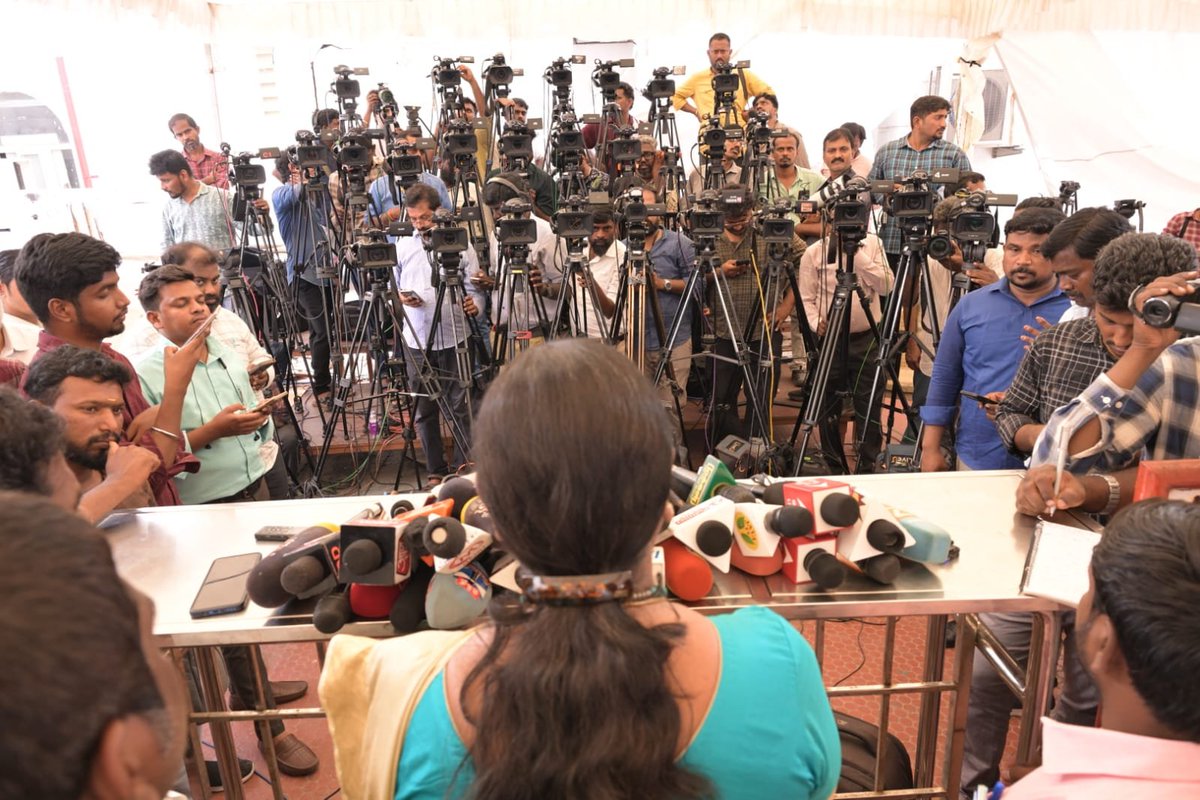 PremallathaDmdk's tweet photo. இன்று (05-08-2026)தமிழக சட்டப்பேரவையில் 2026–27ஆம் ஆண்டுக்கான பட்ஜெட் தாக்கல் நிகழ்வில் கலந்து கொண்டேன்.

#PremalathaVijayakant
#dmdk #tnbudget2026 https://t.co/mziPO2JbgU