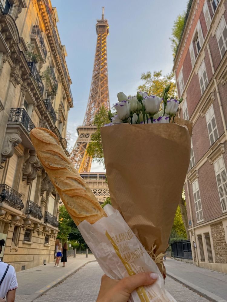 Parisianaes1's tweet photo. The Language of Love https://t.co/6Cymf9nrbx