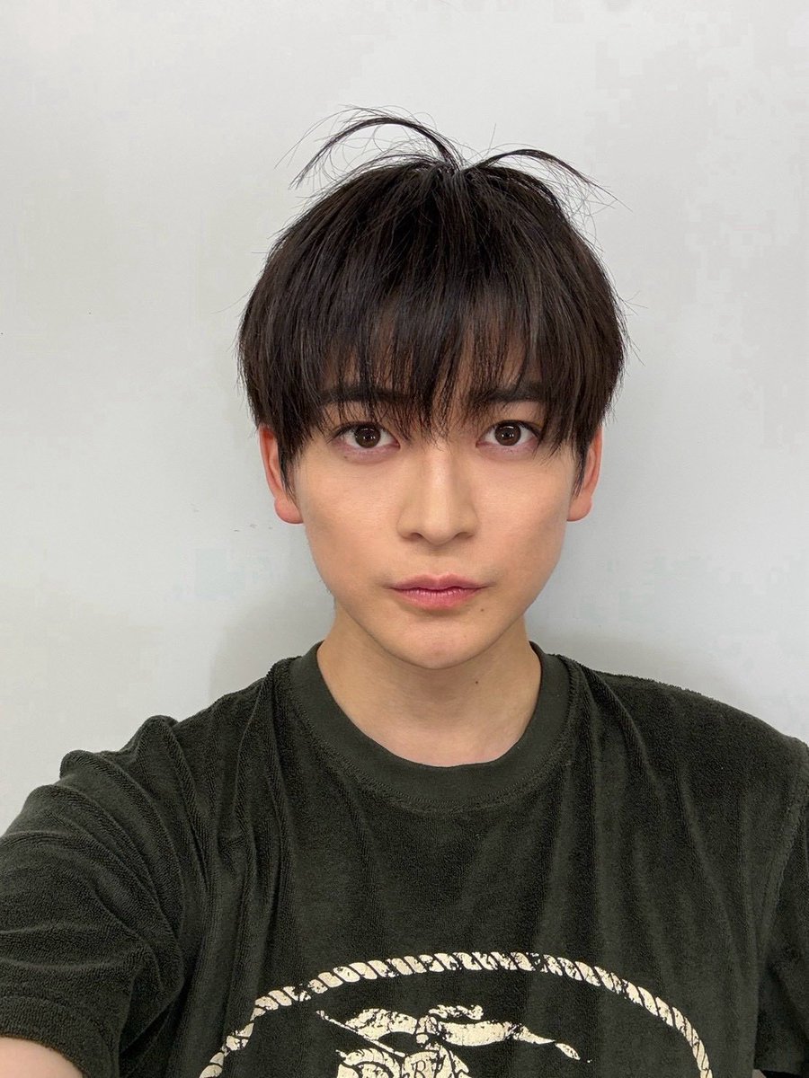 fumiya_0_3_1_2's tweet photo. 改めまして、8月7日公開
映画｢ブルーロック｣潔世一を演じます！！

先日、潔の髪型を自分で再現してみました⚽️

エゴイストの皆様。
そうじゃないけど気になった皆様。

劇場で待ってます。
よろしくお願いします！

 #ブルーロック https://t.co/exDMAW3K00