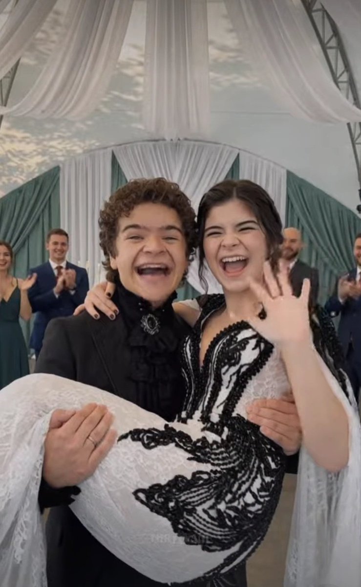 Philly_West001's tweet photo. Dustin Henderson (Gaten Matarazzo)  has reportedly tied the knot just a few months after the conclusion of Stranger Things.

According to reports, the private ceremony was attended by close friends, family, and several familiar faces from Hawkins. While the world is still recovering from the emotional finale, Dustin has quietly began a brand new chapter of his life.