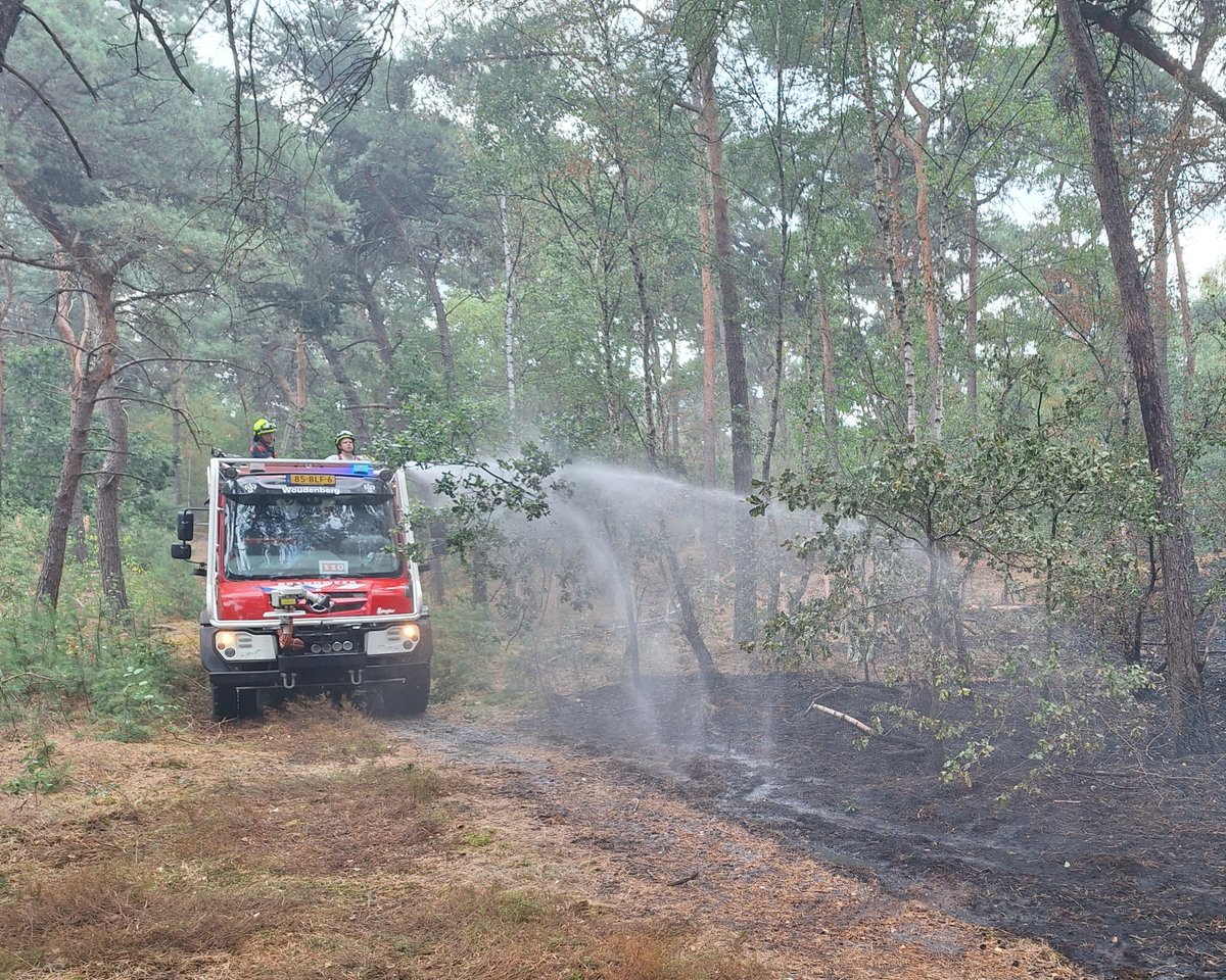 Hulpdiensten bij brandbestrijding in Venray en Oostrum