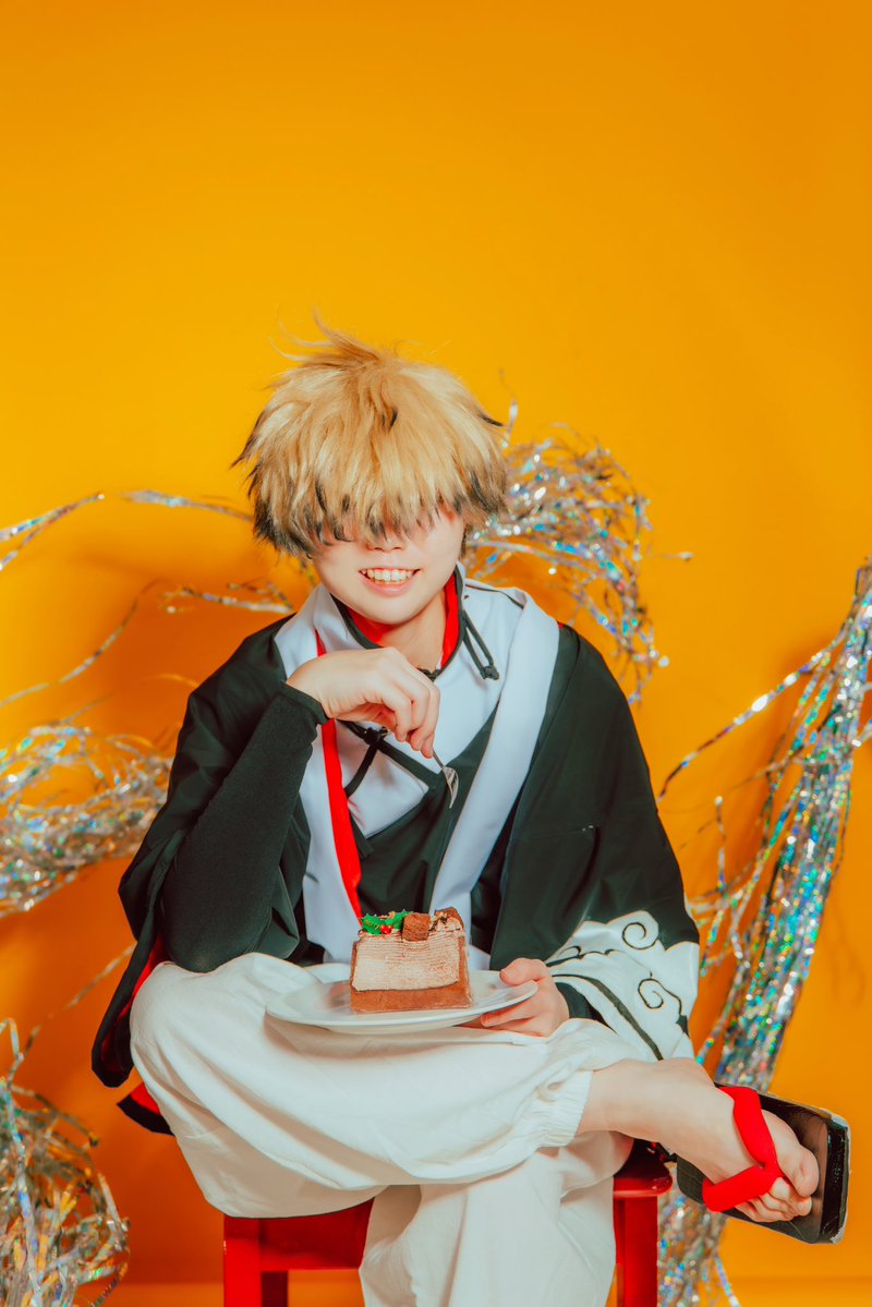 cos_telisu's tweet photo. Cosplay

極楽街/辰臣

誕生日BOY

「可愛い子ちゃん達に祝われて幸せやな〜」

(///з///)♡

P:@orumiSTUDIO
#辰臣生誕祭2026
#てぃす囲み会 https://t.co/6bdLtNKQUV