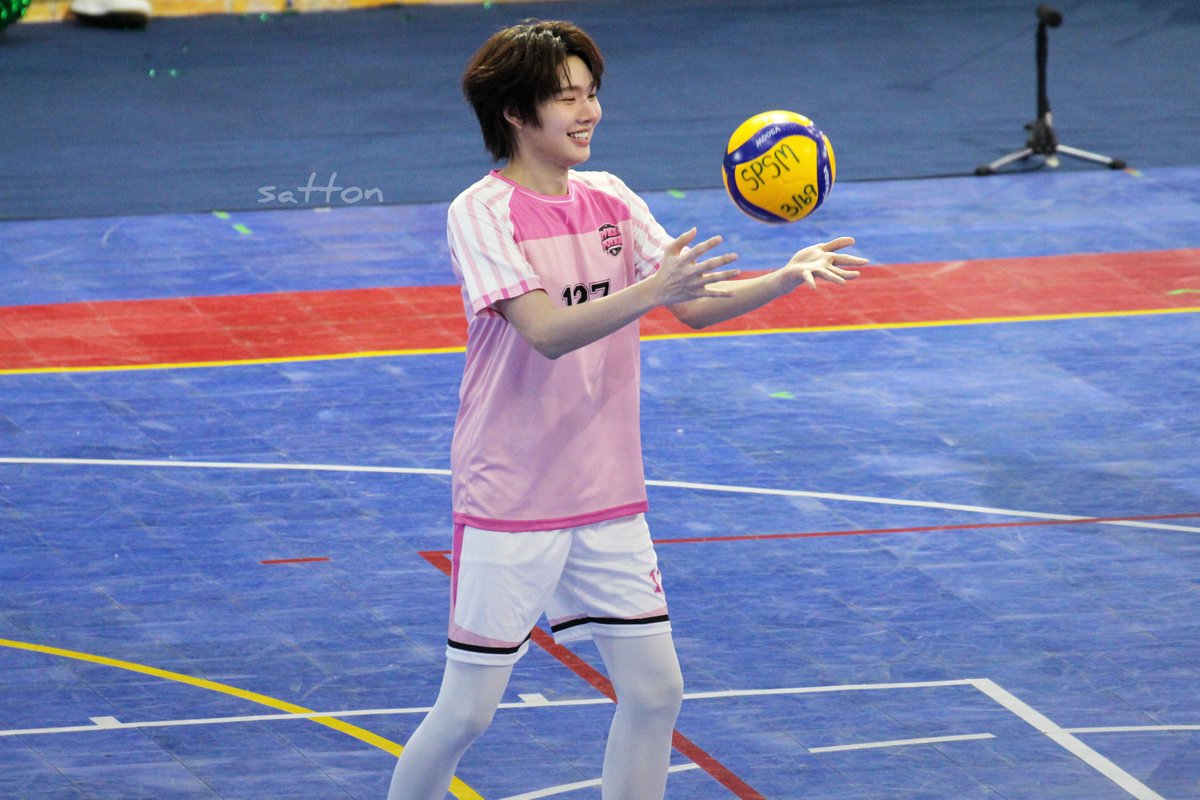 sa___n's tweet photo. これがサーブの瞬間だなんて信じられる？なんというかわいさ🙂‍↕️💘

#nampingster
#DMDSportsDay2026 https://t.co/V7WG2H4FaM