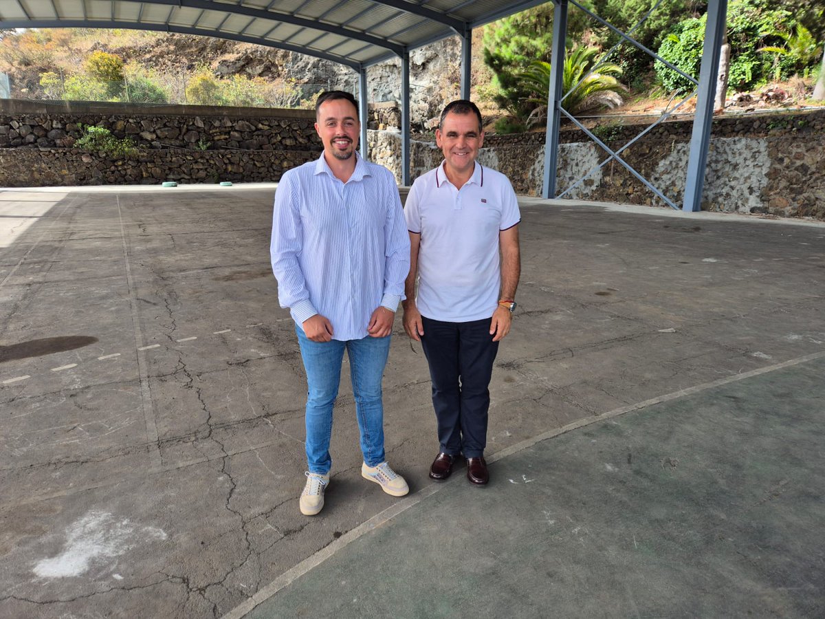 tvlapalma's tweet photo. 🚧El Ayuntamiento de Villa de Mazo mejora la cancha polideportiva del CEIP Princesa Arecida
https://t.co/HmYmXWcRYo #TVLaPalma #VillaDeMazo #CEIP #Cancha
📰Noticia Completa: https://t.co/MwlgPP5Li6 https://t.co/ZYqn1UpKSc