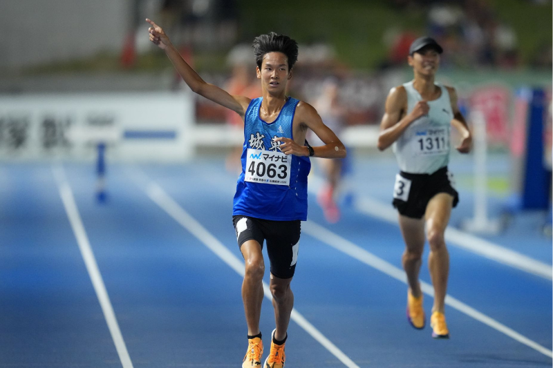 Getsuriku's tweet photo. #滋賀IH 
男子3000mSC

タイムレース決勝結果
🥇竹信祐太郎（福岡工大城東3福岡）8.48.64（4組1着）
🥈圓太喜（3城西3東京）8.49.61（4組2着）
🥉三浦琥亜（一関学院3岩手）8.55.82（4組3着）

北九州王者の竹信が自己ベストV👏✨ https://t.co/UEjCq1h2Nf