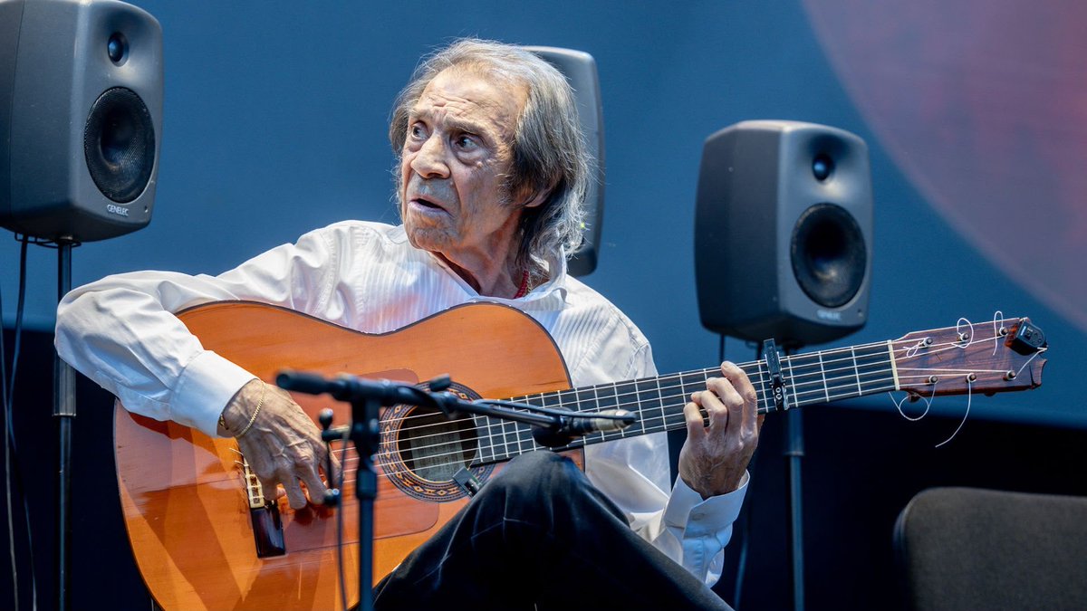 aytogr's tweet photo. El Ayuntamiento informa de que la capilla ardiente del guitarrista Pepe Habichuela quedará instalada esta tarde en el @TeatroICatolica, donde permanecerá abierta al público de 18 a 22 horas para la ciudadanía que desee rendirle homenaje y darle su último adiós https://t.co/c0LjUD6IRQ