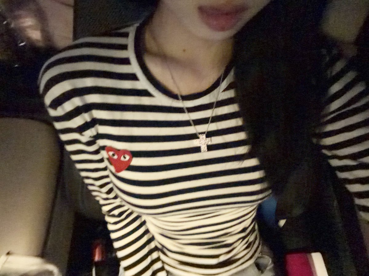 4041l_'s tweet photo. 要亲亲还是抱抱 https://t.co/Go1f3G2voD