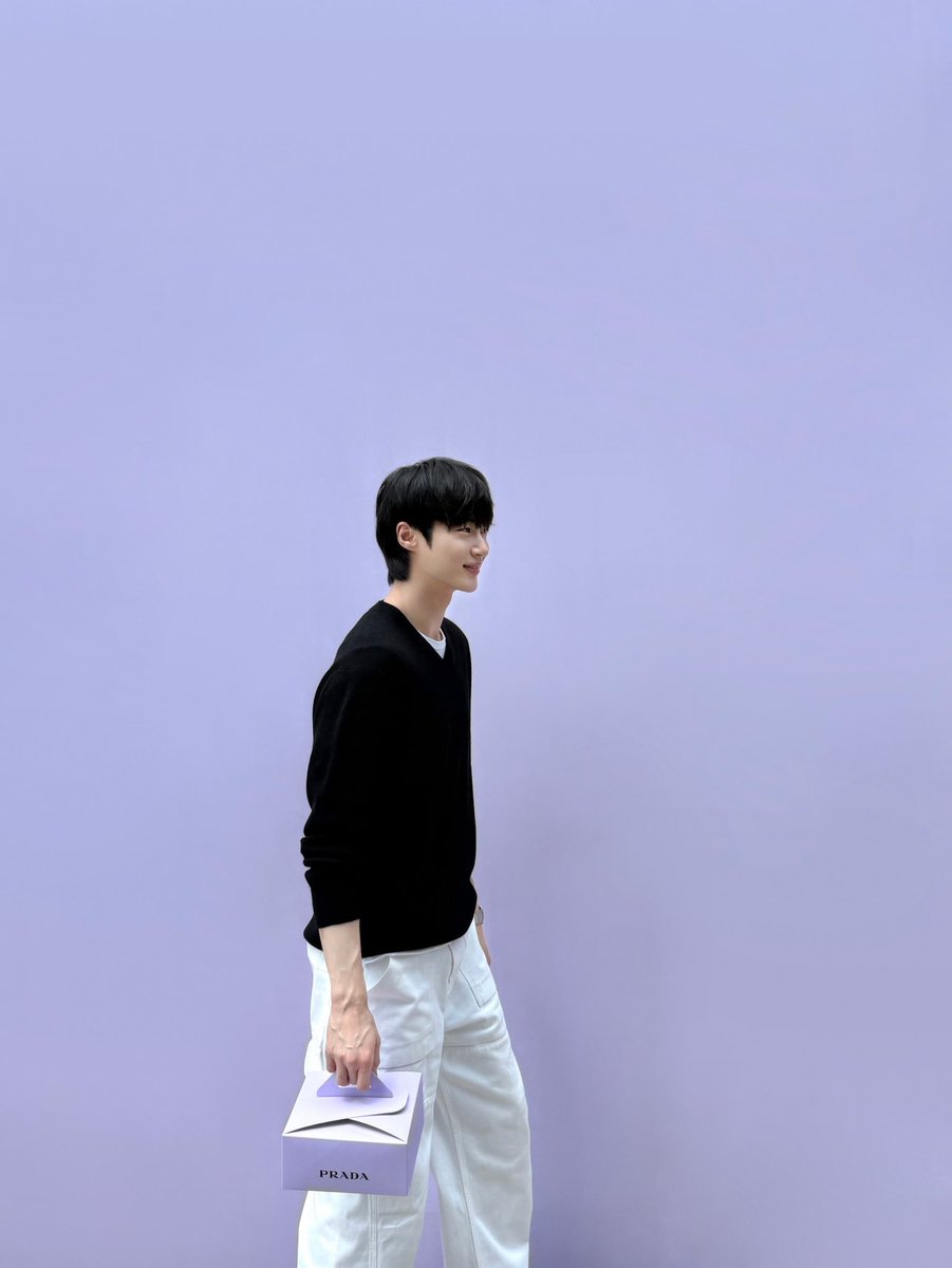 woonaissante's tweet photo. 260805 변우석 인스타그램 업로드 [1]

#ByeonWooSeok #변우석 https://t.co/tWOsIuFy0X