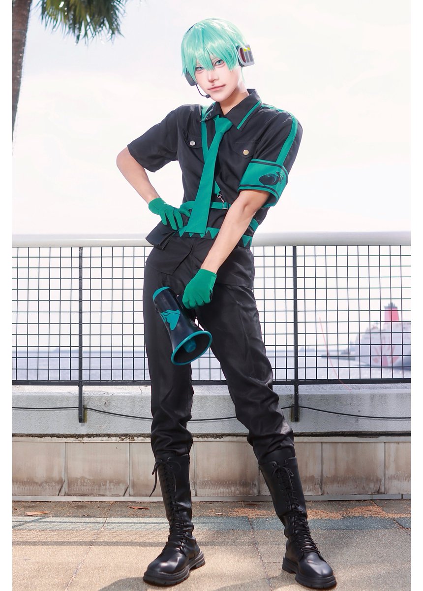 lum__alc's tweet photo. ⚠︎︎cos.          初音ミクオ / 恋は戦争 https://t.co/X1cueC55k2