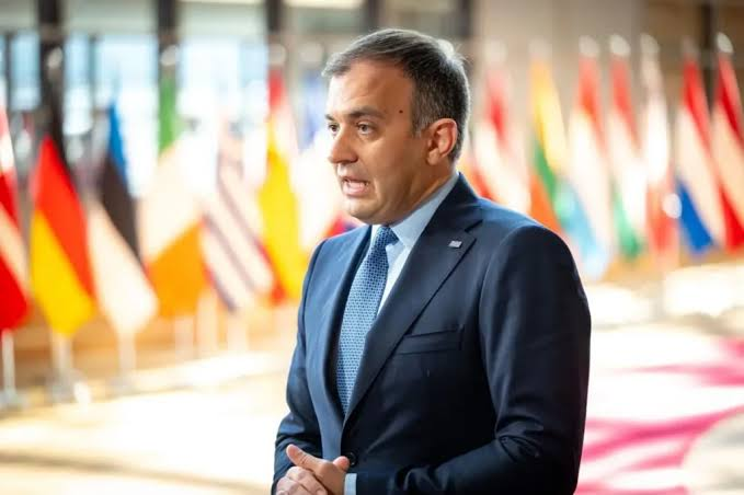 serrestv's tweet photo. ΥΦΥΠΕΞ Χατζηβασιλείου : Προτεραιότητα της ΕΕ η προστασία των εξωτερικών συνόρων - Η Συνθήκη Σένγκεν είναι ευρωπαϊκό επίτευγμα
https://t.co/9uSs3rjwwQ https://t.co/lvqeq3Jumj