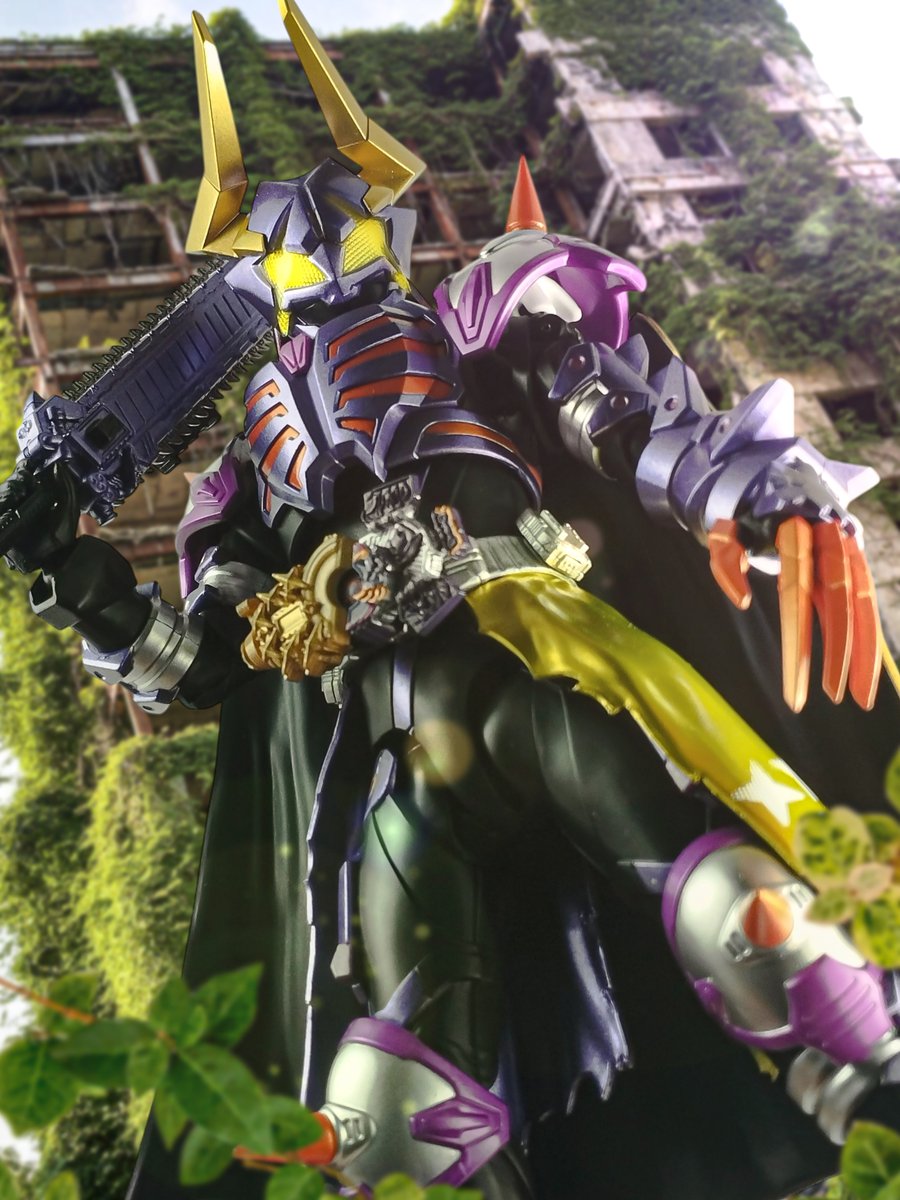 ElectricBanjou's tweet photo. 『全ての仮面ライダーをぶっ潰す力』

#フィギュアーツ写真部 https://t.co/16kjNxCCD4