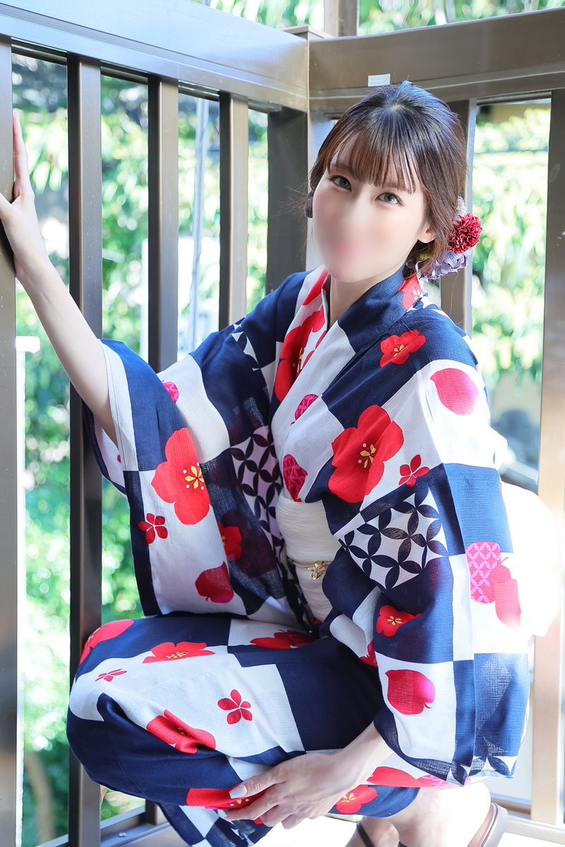 v_mnm_v's tweet photo. 外は暑いし、ちょっと涼んでく？🎐 https://t.co/9Ddad84HKN