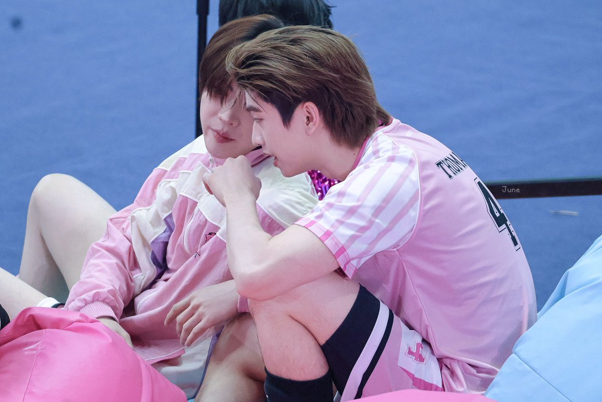 pw92_june's tweet photo. ละนี่เขิน 😭🤏 https://t.co/VhTPkK8X78