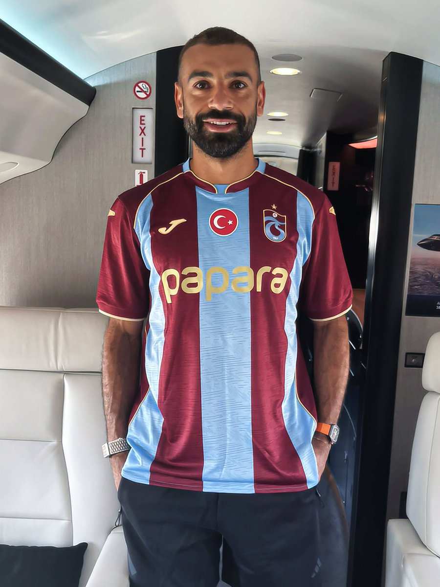 Tr11ki's tweet photo. شكراً روشن 
شكراً لكل من رفض صلاح 

اقسم بالله سعيد بعدم قدوم المنتهي ذا ل دورينا 
لاعب منتهي و متكبر و شايف نفسه 

تالله ان روشن عن تاريخك يا قزم
تركيا هي الدولة المناسبة للاعتزال 👏🏻 https://t.co/dstsZkrLVl