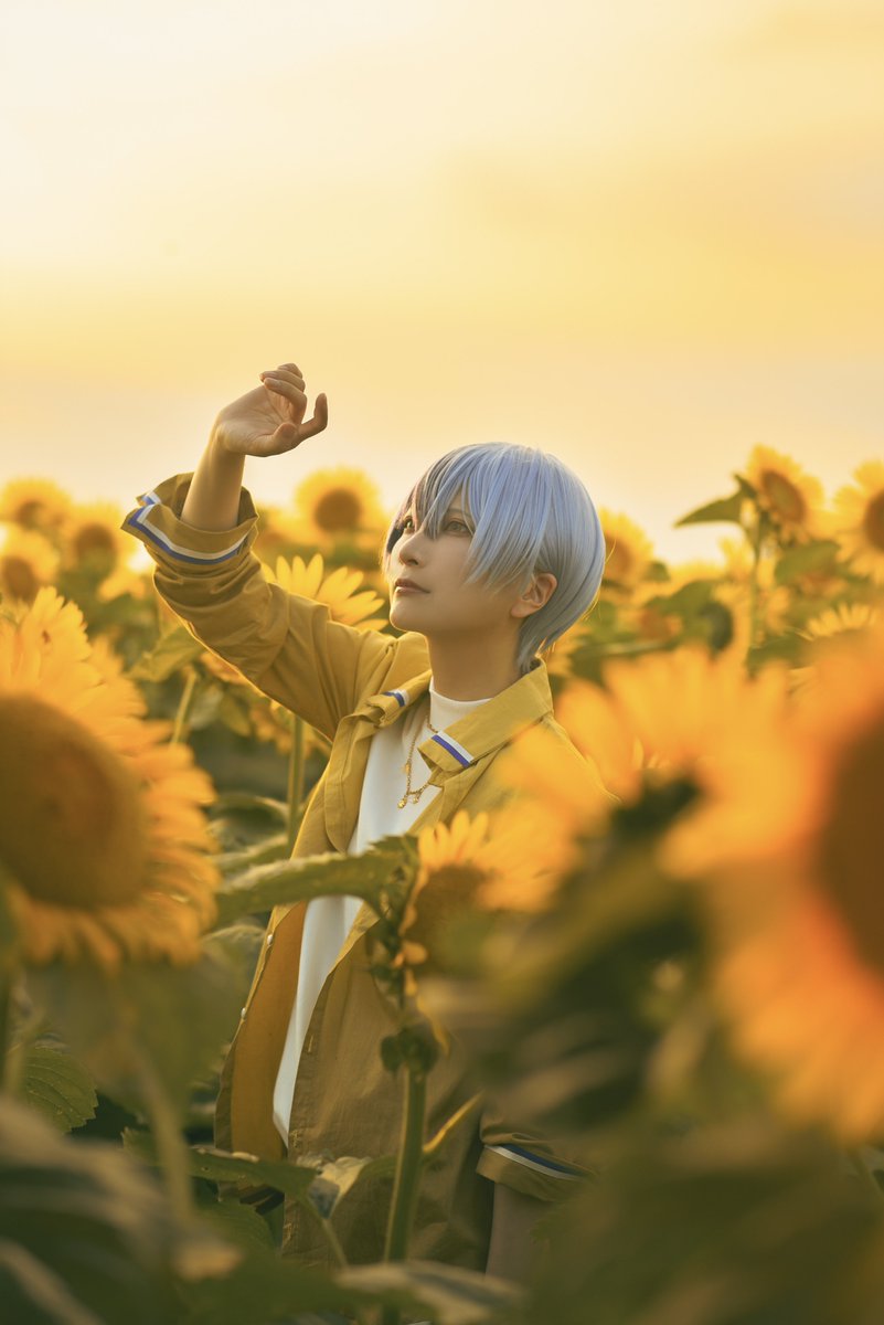 saban_tyu's tweet photo. 「 誰かが笑ったような気がした 」

📷@ar1e8 
#prsk_cos https://t.co/HkxBvYUE1o