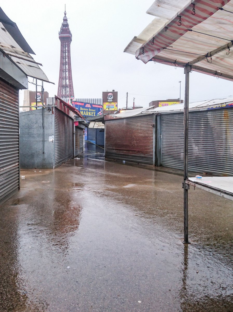 carl_thompson70's tweet photo. Blackpool out of season.
Has to be seen to be believed. https://t.co/ZLG2Bs3aUA