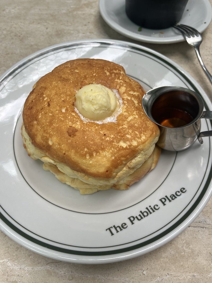SgqGCA4wrh62097's tweet photo. 高輪ゲートウェイ、結局The Public Placeが1番美味しいのでは🥞🍃🌿 https://t.co/YQKWRv6EgW