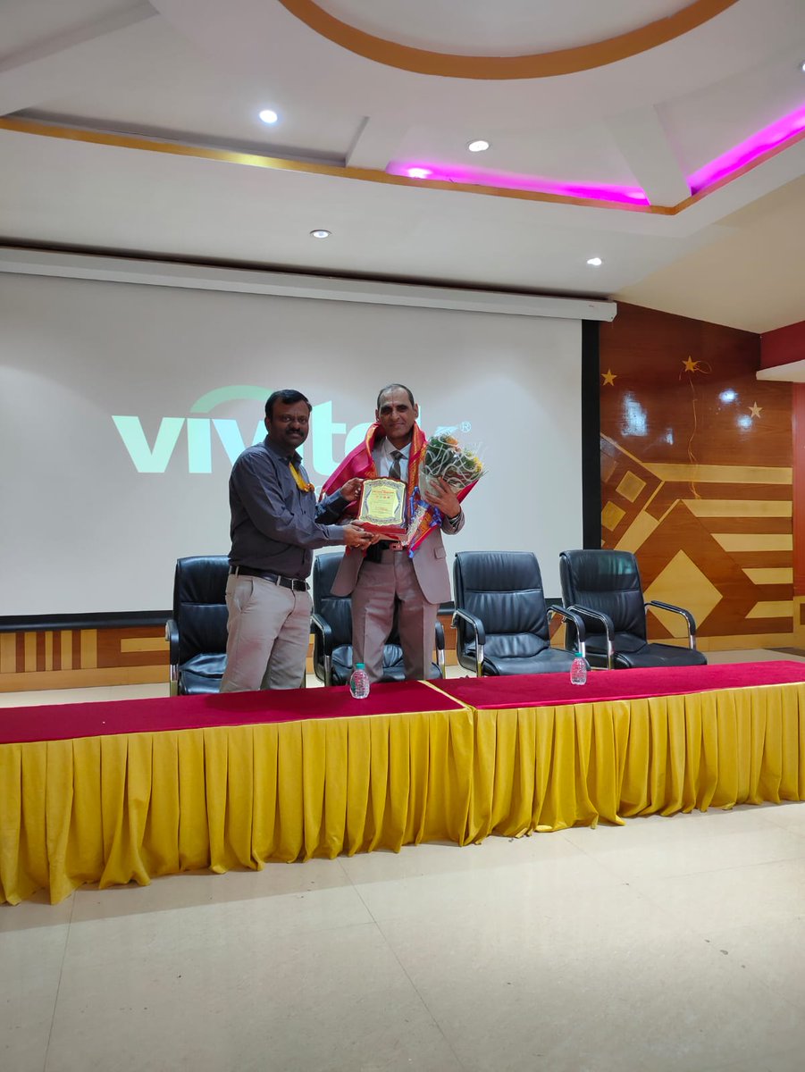 acscebangalore's tweet photo. 🎓✨ #InductionProgram2026 at #DrACSCE featured an inspiring #PencilParable session by Dr. Krishna Rangaswamy, motivating first-year students to embrace purpose, resilience &amp; self-belief. 🚀📚 #FirstYearUG #StudentDevelopment #FutureLeaders #EngineeringEducation https://t.co/wkvVSmiHJY