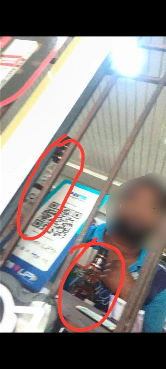 MrityunjayPress's tweet photo. @dmdeoria @upexcise @ExciseDeoria
@DeoriaPolice
देवरिया जनपद के भटनी थाना क्षेत्र के अंतर्गत नकहानी चौराहे पर कंपोजिट के दुकान #ललीत वर्मा की दुकान से मिलावटी दारू बेची जा रही है #DEO साहब कब होगी ऐसे दुकान पर कार्रवाई या फाइल में सीमेंट कर फेंक दिया जाएगा https://t.co/ACI6NV0Wnz