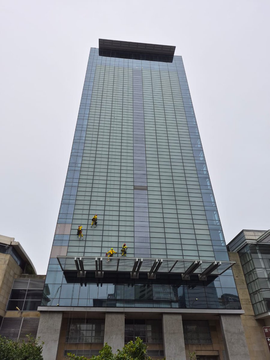 skysiteza's tweet photo. High-altitude challenges require world-class expertise.
Reach out to the Skysite team today for a custom quote!
info@skysite.co.za
https://t.co/6xXeIpIc19
#RopeAccess #WorkAtHeight #FacilityManagement #CommercialProperty #BuildingMaintenance #Skysite https://t.co/f214mi4Jeo