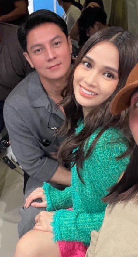 VsVminbts's tweet photo. Sobrang bagay noh 😍

RHENSEPH ALWAYS UUWIAN https://t.co/CQb6bWNBxS