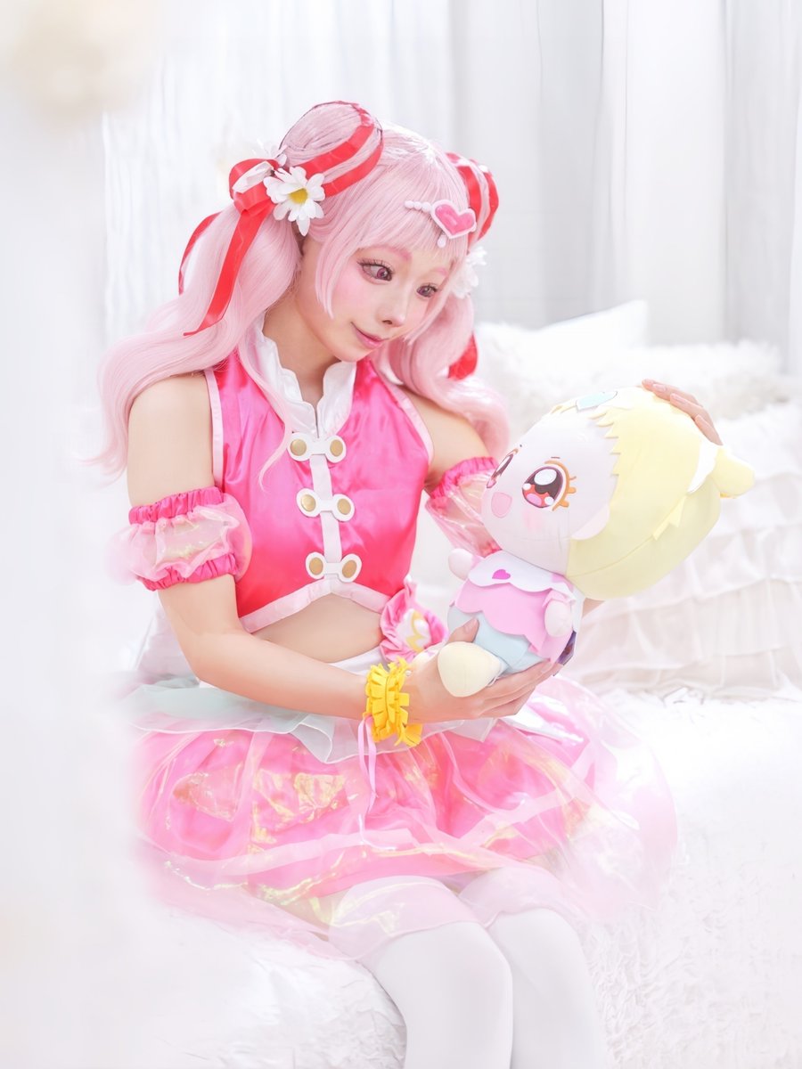 moyu_419's tweet photo. Cosplay／CureYell

❤︎┈┈┈┈┈┈┈┈┈┈┈❤︎

           ハグ    言葉よりも

          ''大好き''伝える魔法

❤︎┈┈┈┈┈┈┈┈┈┈┈❤︎

📸▶@bbb312191 https://t.co/9iyW7clKwz