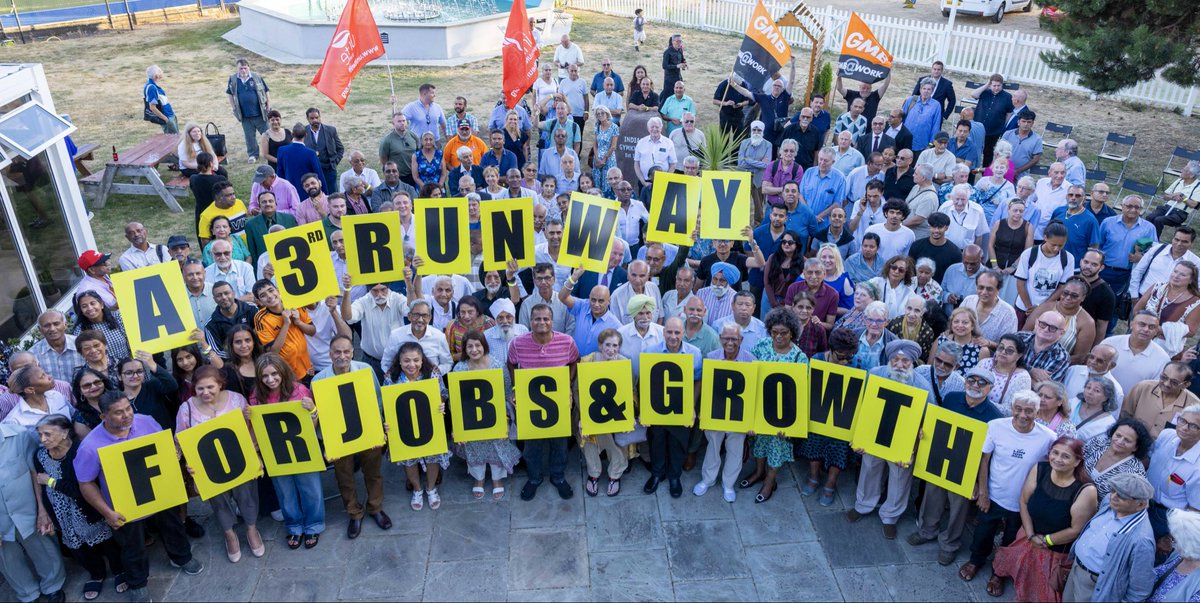 BackHeathrow's tweet photo. Fantastic evening with #Heathrow CEO Thomas Woldbye, alongside local residents, #businesses, and #unions - standing in support for a third runway. For #jobs, #prosperity &amp; #growth! ✈️ https://t.co/dG5Xk0ny6W