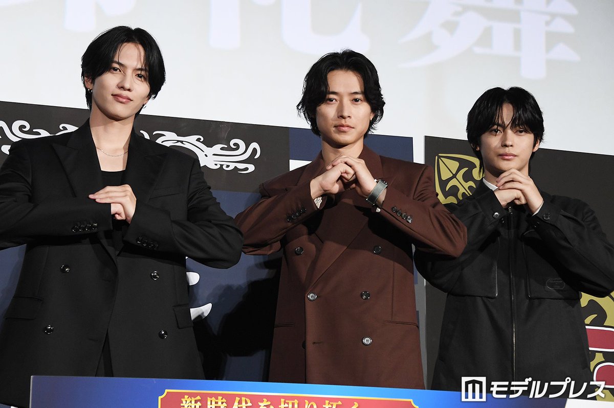 modelpress's tweet photo. “王賁”神尾楓珠、山﨑賢人を基準に役作り
https://t.co/v8q5FpLtRB

「キングダム 魂の決戦」特大ヒット御礼舞台挨拶に登壇。王賁を演じた神尾は「信という絶対的な存在がいるので、ライバル関係として負けないように、『蟻が…』って言っても大丈夫なくらいの説得力がないとダメだと思って頑張りました」と役作りへの思いを明かした。